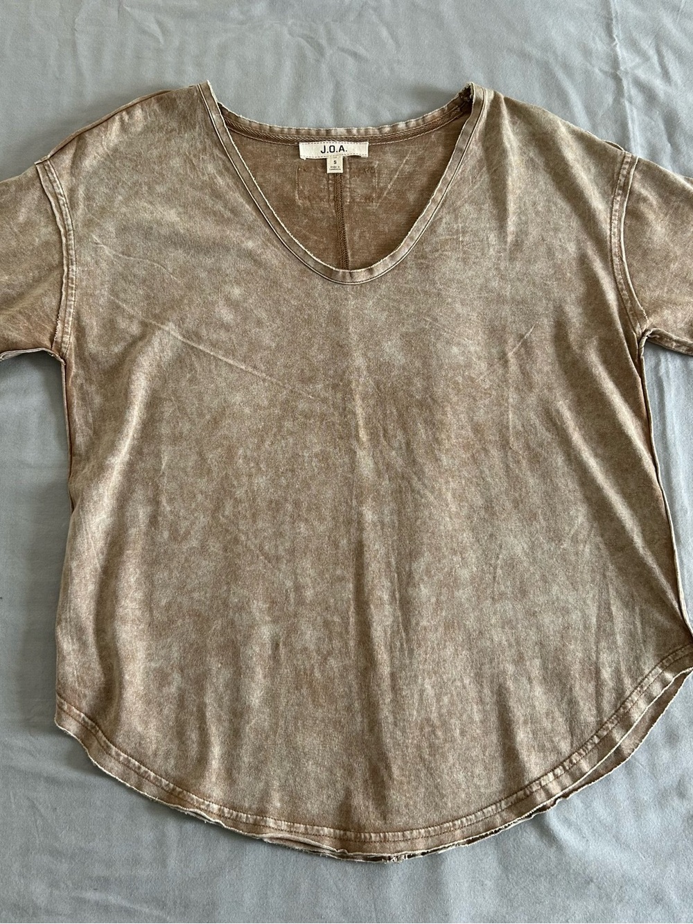 J.O.A. Women's Distressed Washed Taupe V-Neck Short Sleeve Tee S